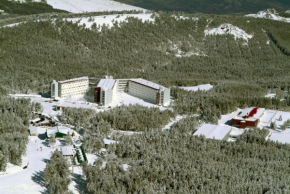  Estación de Montaña Manzaneda  Пуэбла-Де-Тривес